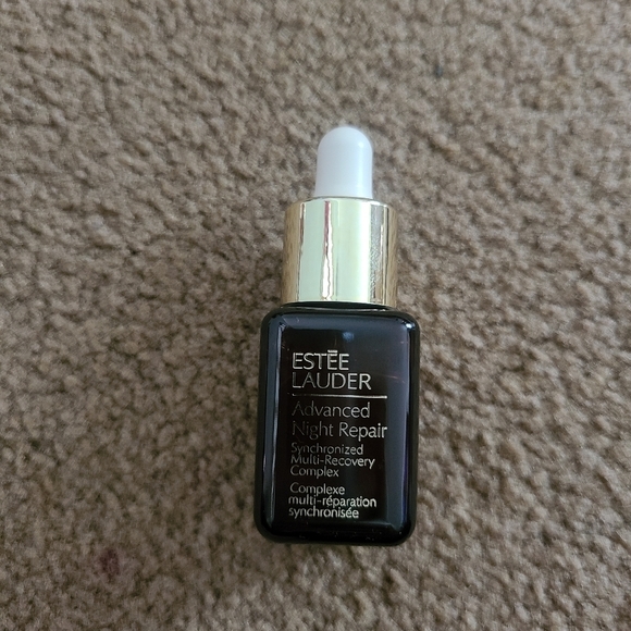 Brand new Estee lauder skincare - Picture 4 of 5